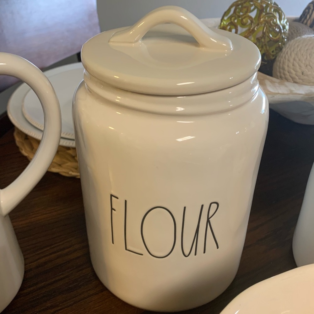 Rae Dunn flour canister